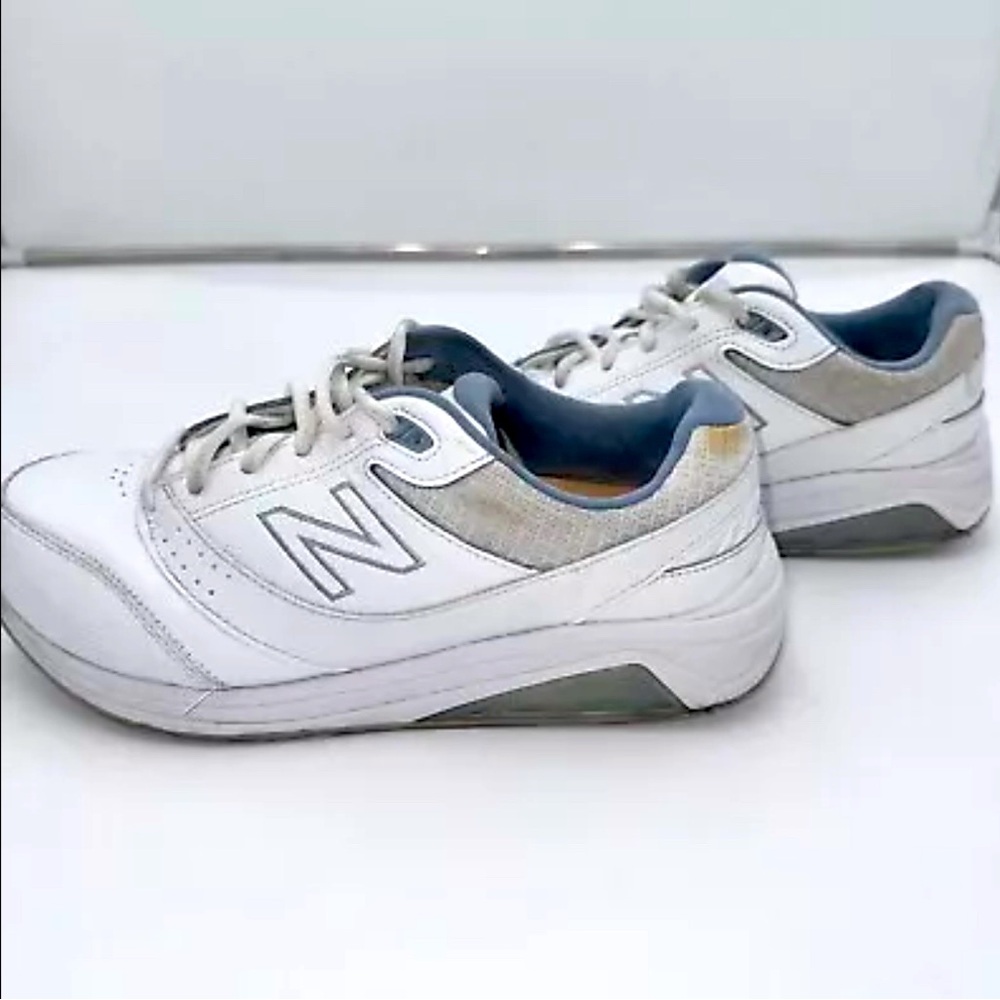 NEW BALANCE 928V3 women’s sz 9.5 walking shoes in white leather sz 8 men’s